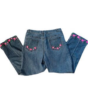 Womens Pink Floral Embroidered Light Denim Blue Stretch Capri Pants SZ 6 Ankle